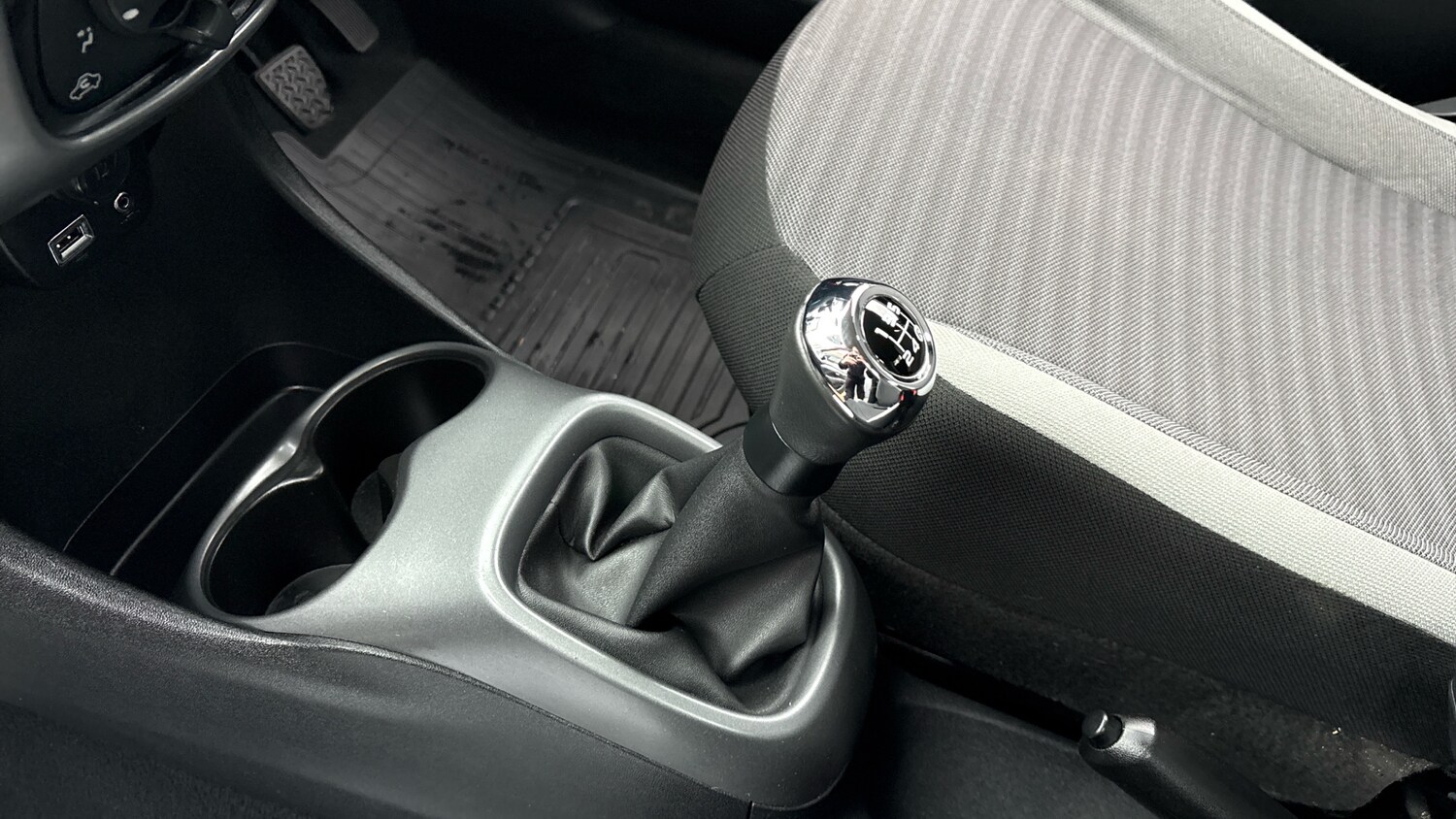 Used Toyota AYGO 2018 for sale - 76603267: Photo 13