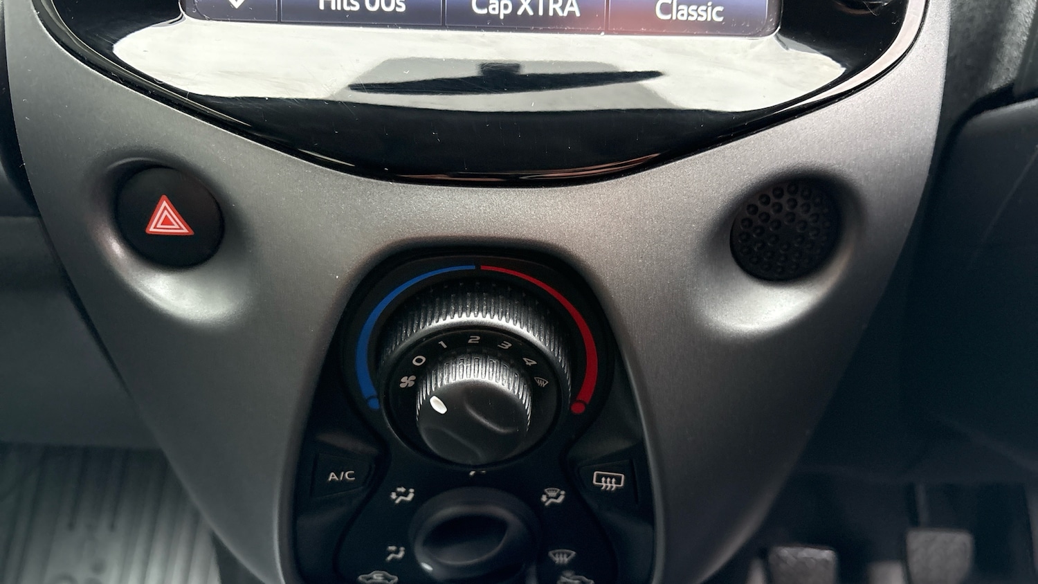 Used Toyota AYGO 2018 for sale - 76603267: Photo 27