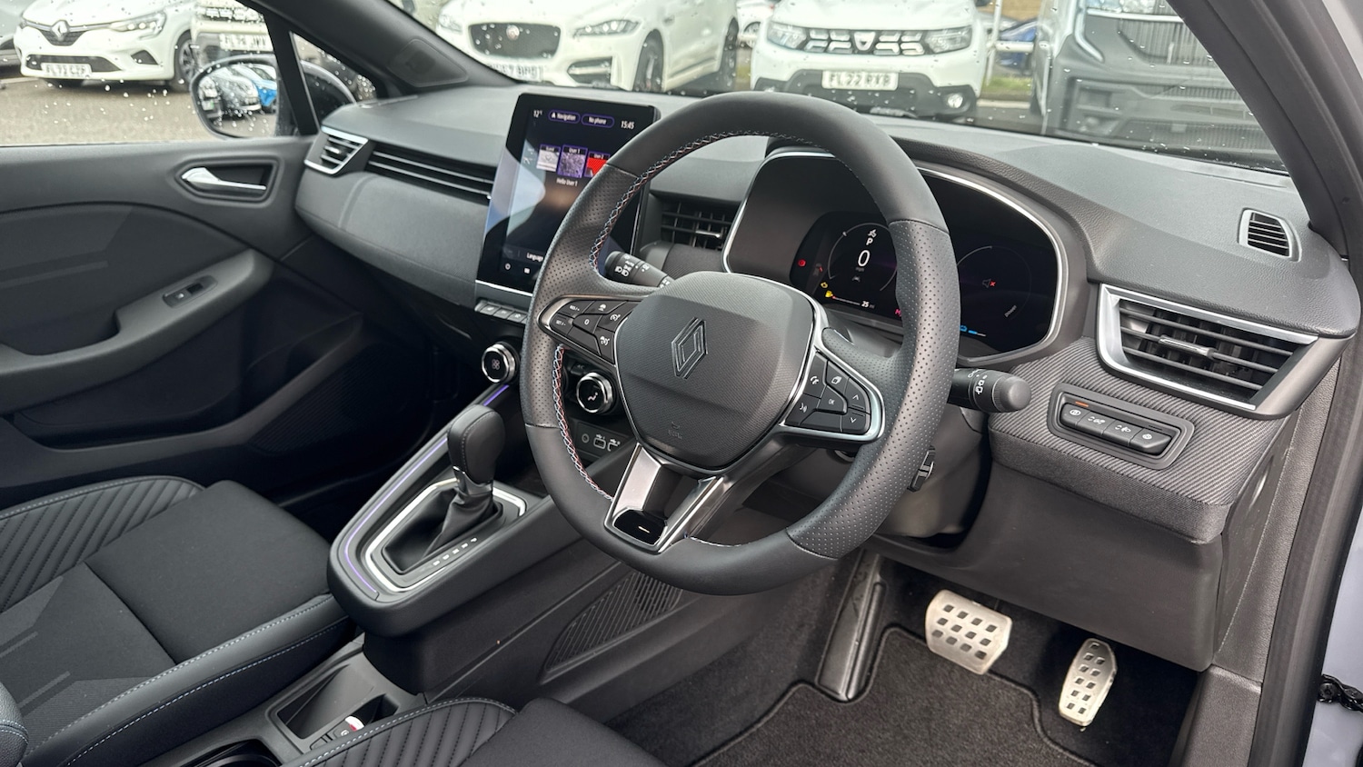 Used Renault Clio 2025 for sale - 76164402: Photo 11