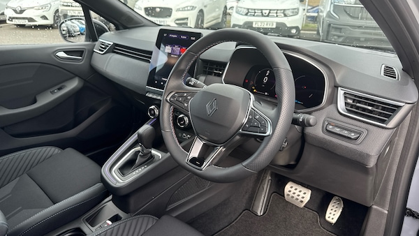 Used Renault Clio 2025 for sale - 76164402: Photo 11