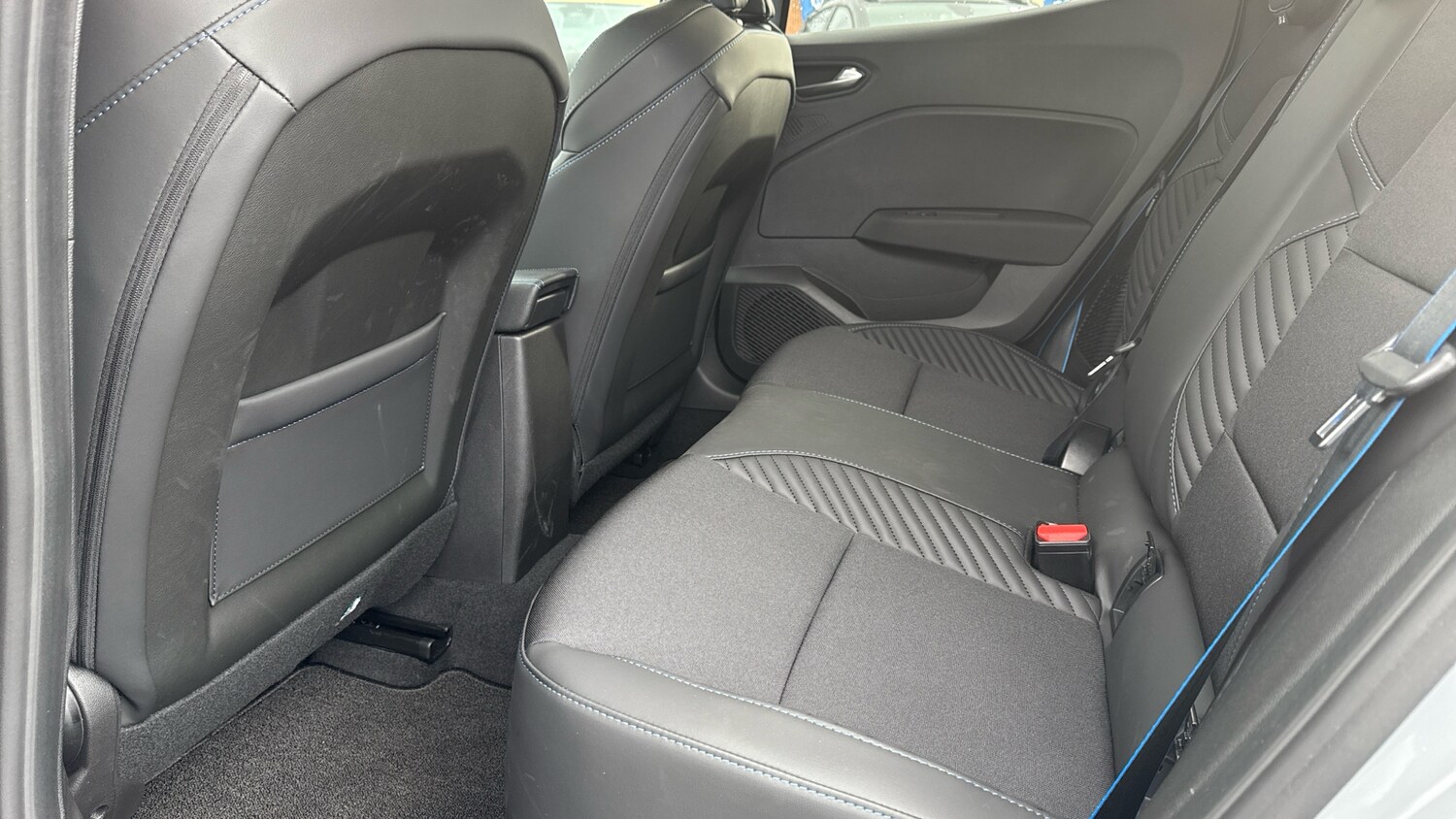 Used Renault Clio 2025 for sale - 76164402: Photo 16