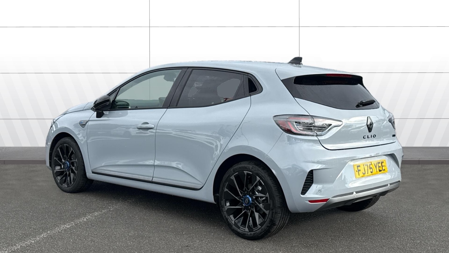 Used Renault Clio 2025 for sale - 76164402: Photo 2