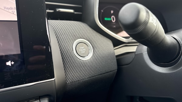 Used Renault Clio 2025 for sale - 76164402: Photo 32