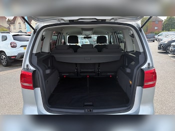 Used Volkswagen Touran 2014 for sale - 78929625: Photo