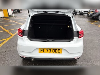Used Renault Clio 2023 for sale - 77420912: Photo