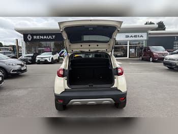 Used Renault Captur 2018 for sale - 79775537: Photo