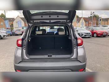 Used Renault Captur 2019 for sale - 79693431: Photo