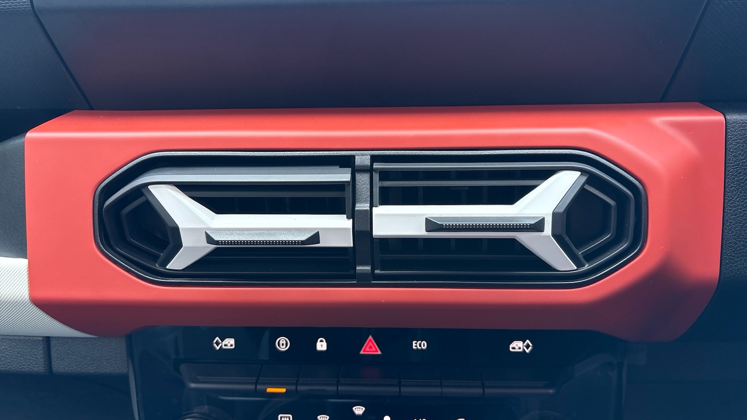 Used Dacia Spring 2025 for sale - 77435621: Photo 25