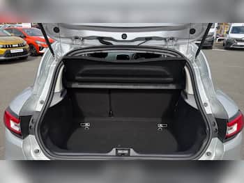 Used Renault Clio 2018 for sale - 79693430: Photo