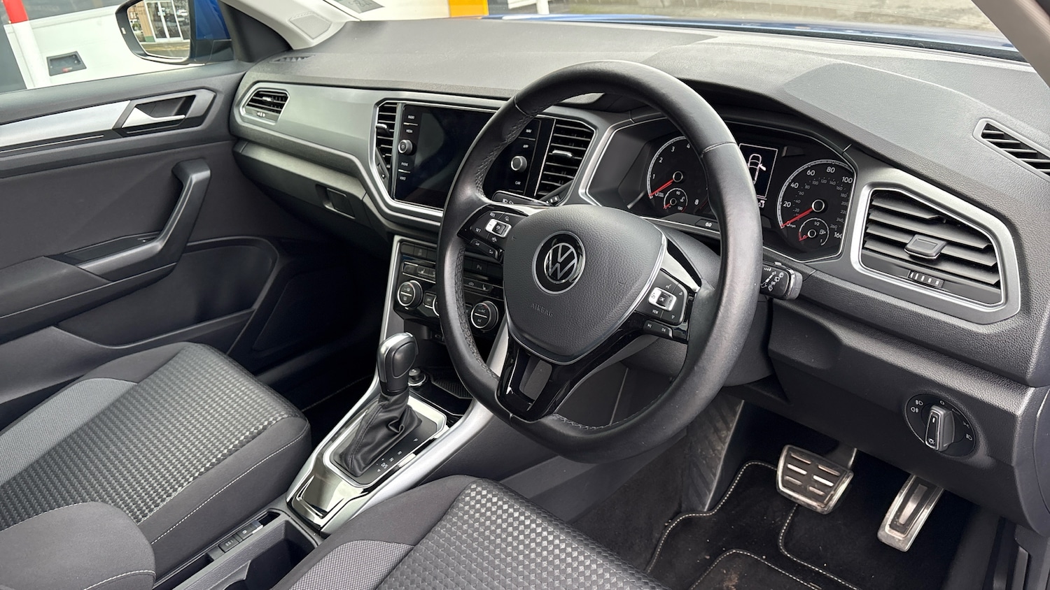 Used Volkswagen T-Roc 2021 for sale - 77606343: Photo 11