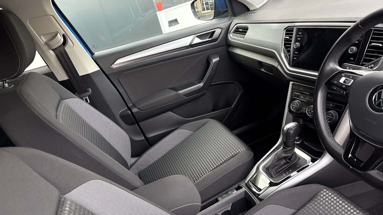 Used Volkswagen T-Roc 2021 for sale - 77606343: Photo 14