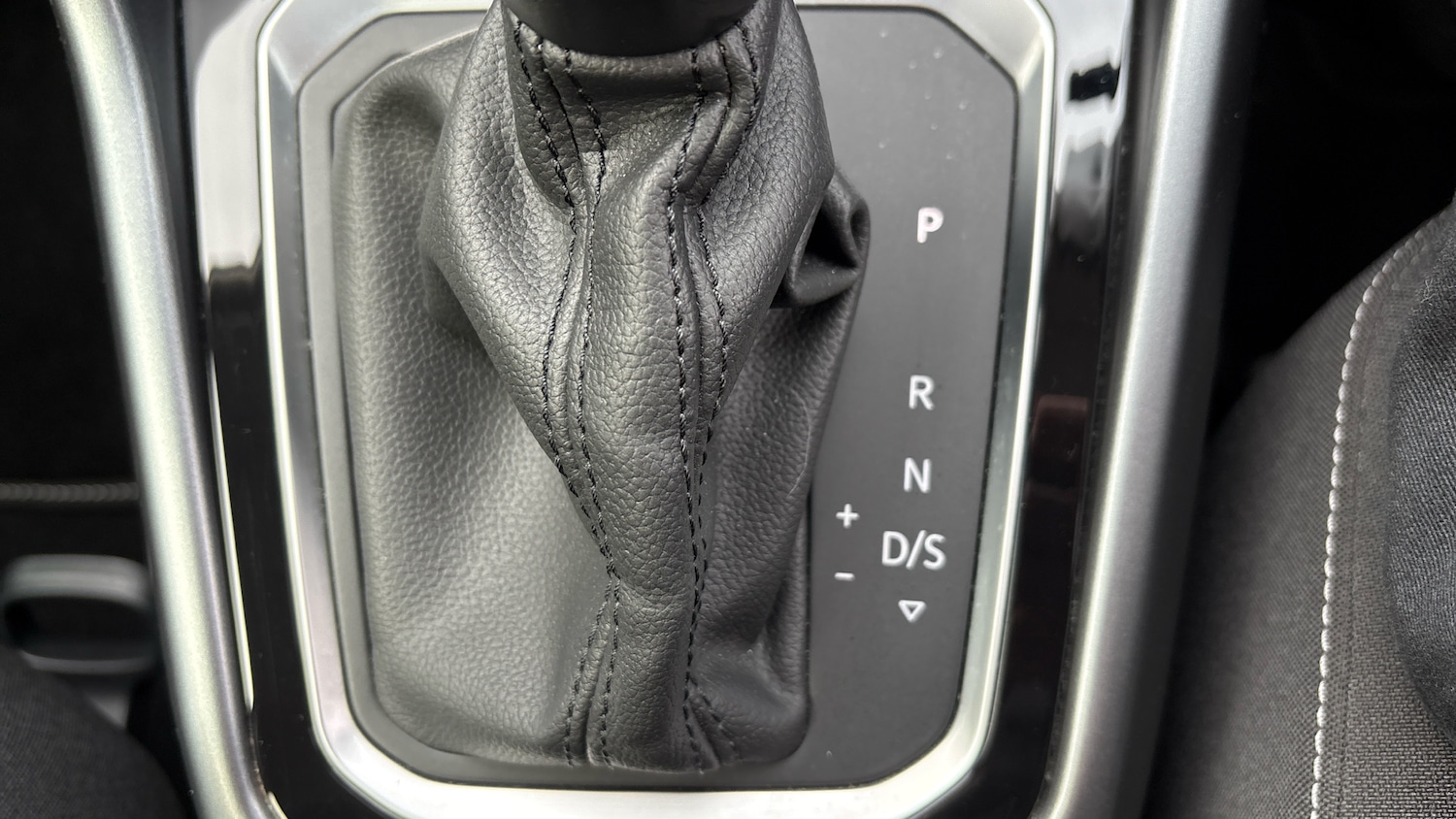 Used Volkswagen T-Roc 2021 for sale - 77606343: Photo 30