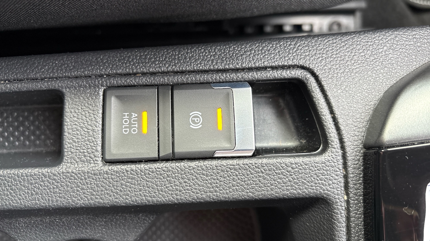 Used Volkswagen T-Roc 2021 for sale - 77606343: Photo 31