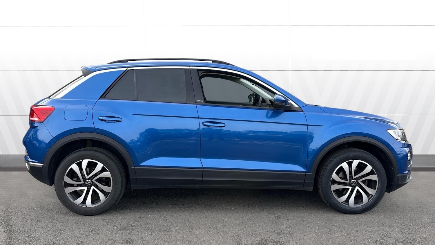 Used Volkswagen T-Roc 2021 for sale - 77606343: Photo 5