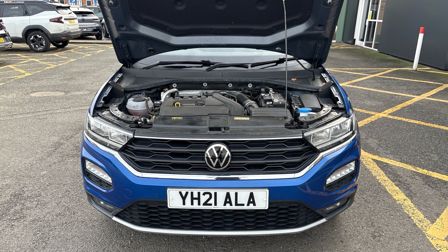 Used Volkswagen T-Roc 2021 for sale - 77606343: Photo 8