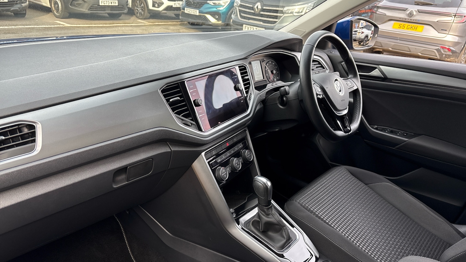 Used Volkswagen T-Roc 2021 for sale - 77606343: Photo 9