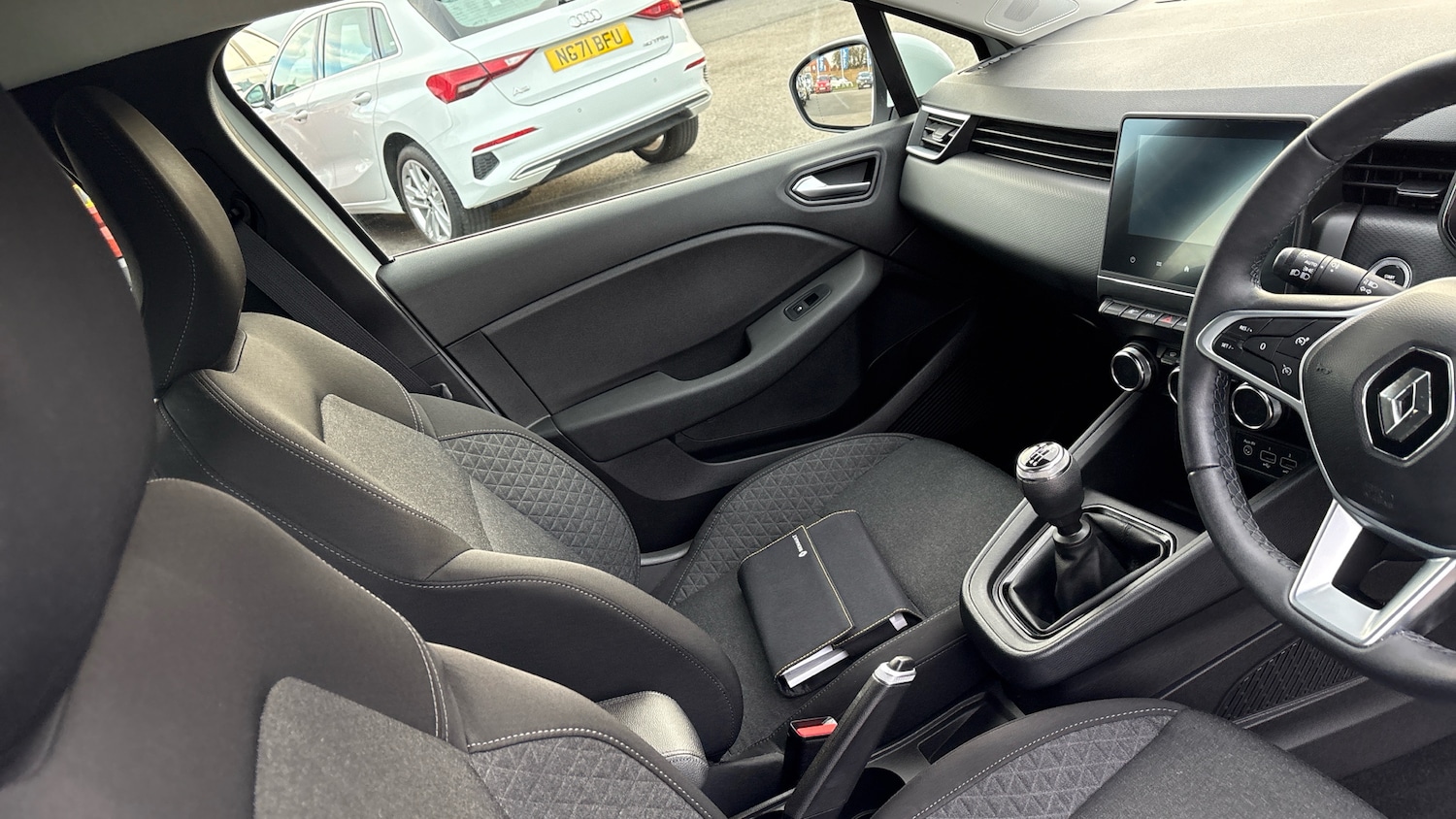 Used Renault Clio 2022 for sale - 76719187: Photo 14