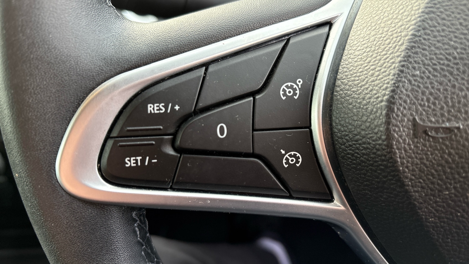 Used Renault Clio 2022 for sale - 76719187: Photo 23