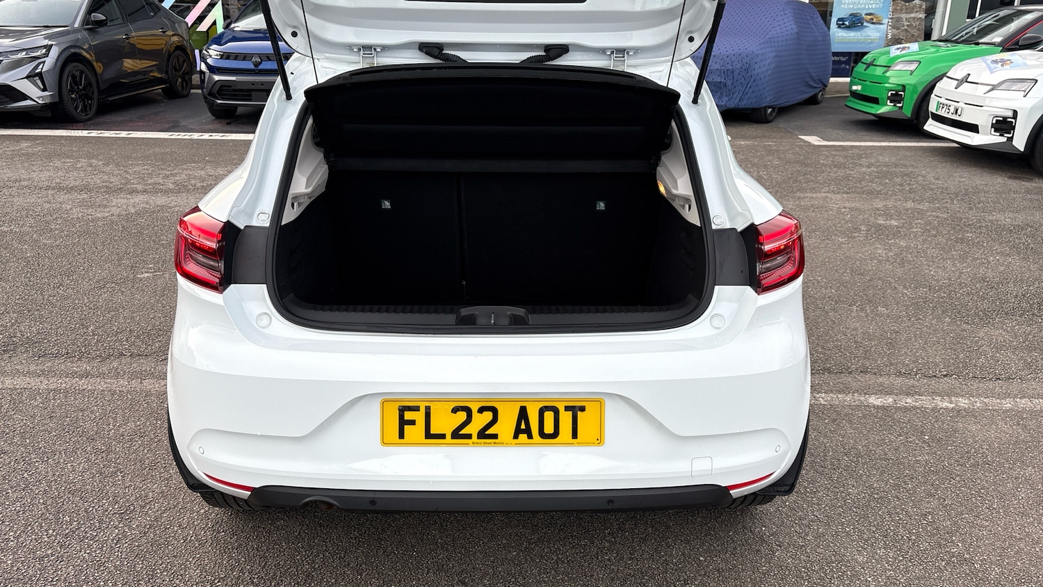 Used Renault Clio 2022 for sale - 76719187: Photo 4