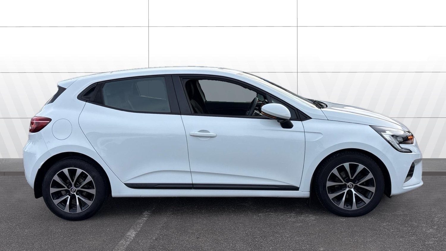 Used Renault Clio 2022 for sale - 76719187: Photo 5