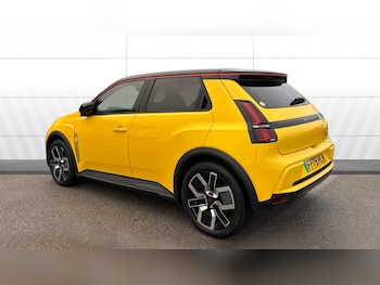 Used Renault 5 2025 for sale - 76855349: Photo