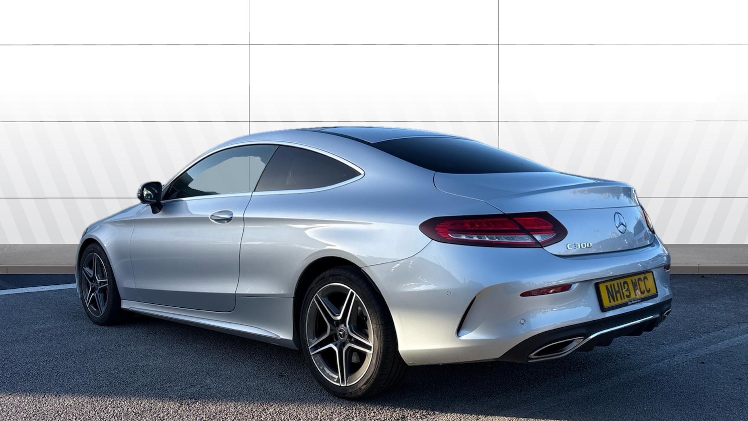 Used Mercedes-Benz C Class 2019 for sale - 76627891: Photo 2