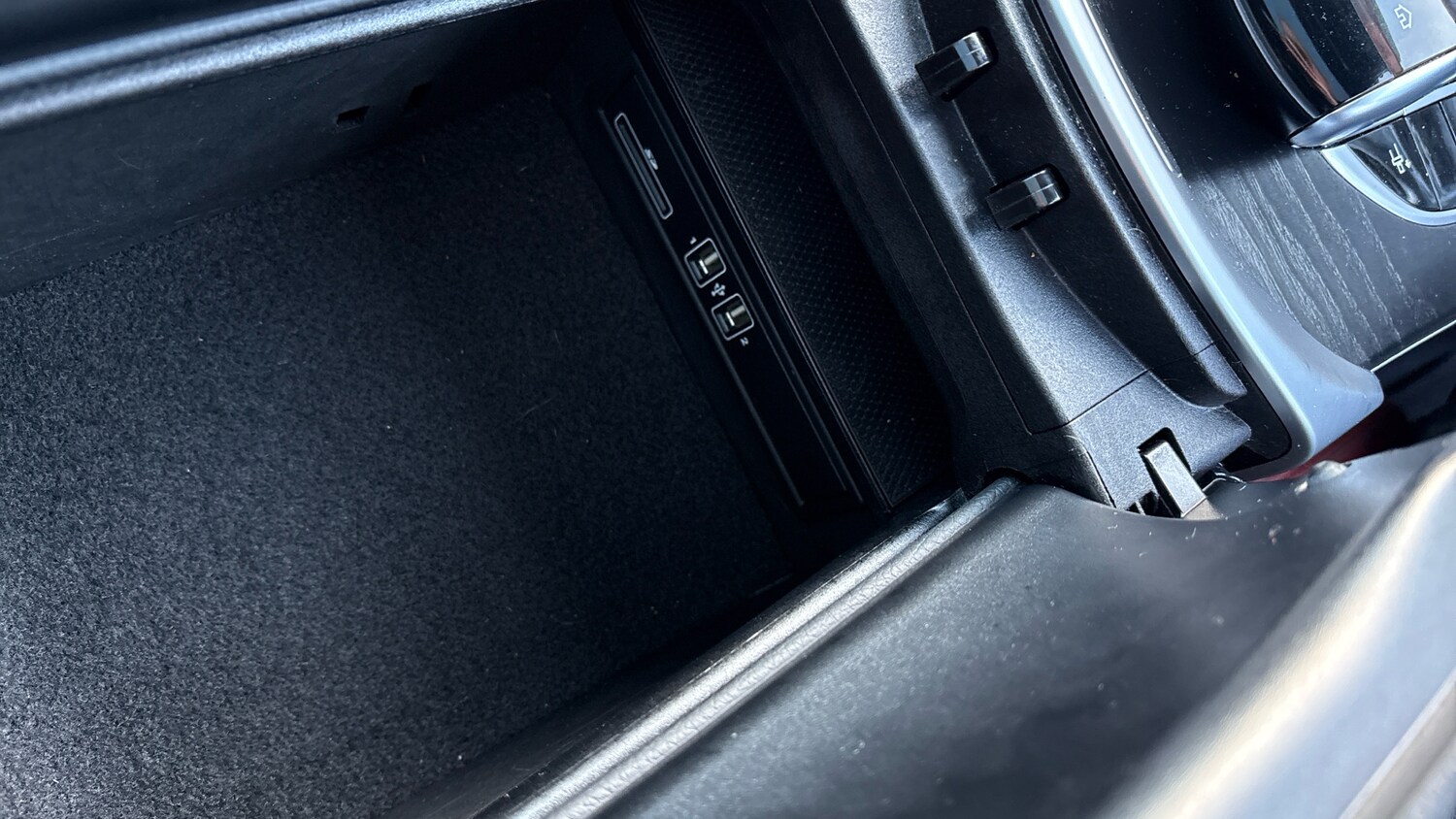 Used Mercedes-Benz C Class 2019 for sale - 76627891: Photo 33