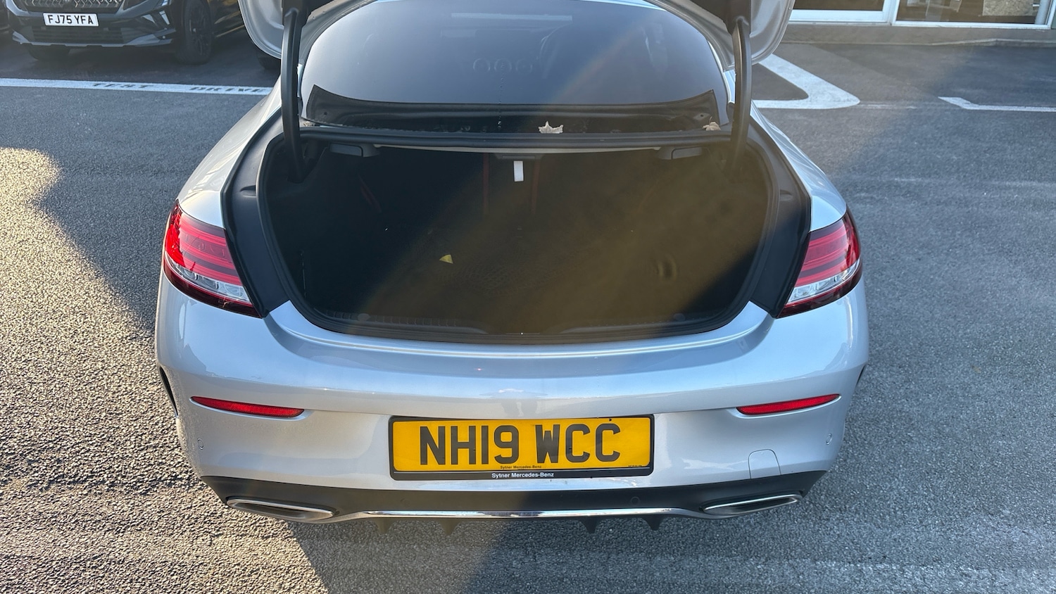 Used Mercedes-Benz C Class 2019 for sale - 76627891: Photo 4