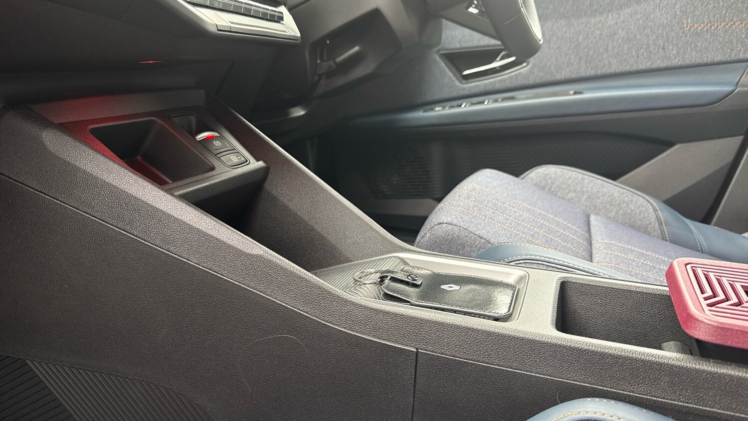 Used Renault 4 2025 for sale - 76344552: Photo 13