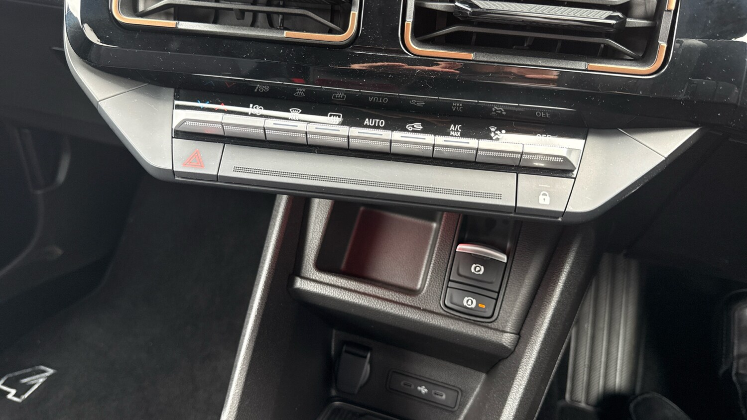 Used Renault 4 2025 for sale - 76344552: Photo 32