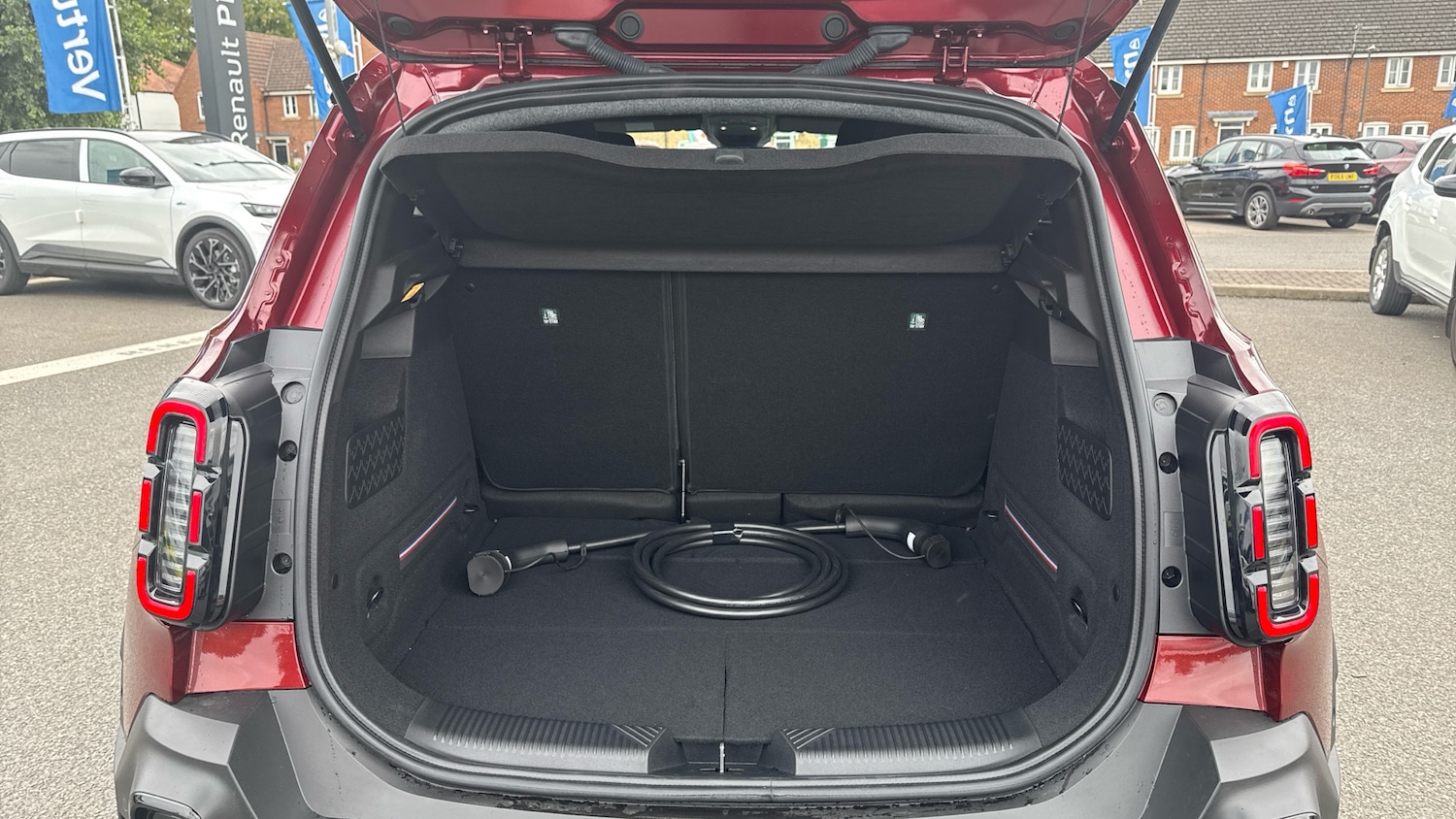 Used Renault 4 2025 for sale - 76344552: Photo 4