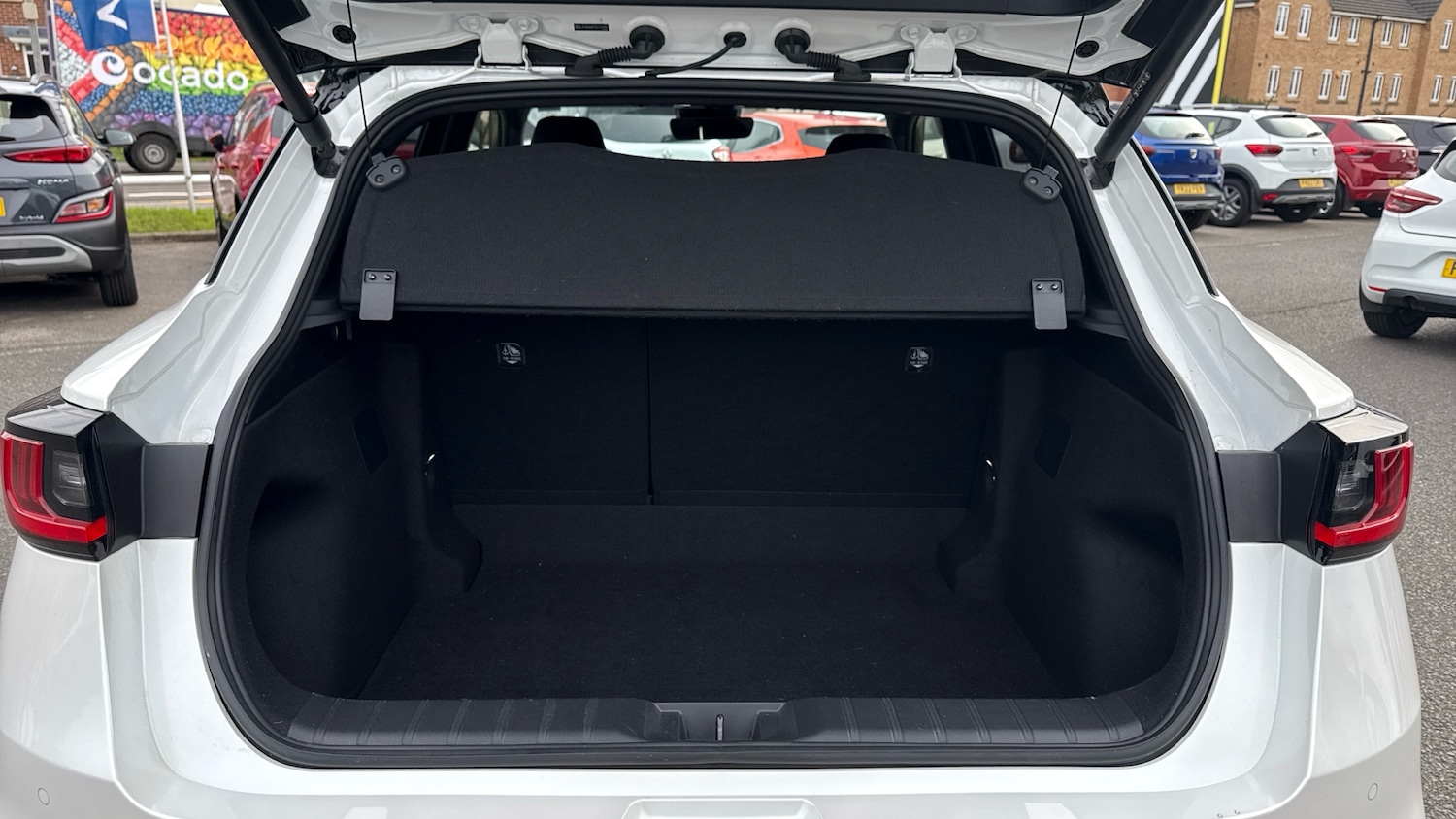 Used Lexus LBX 2024 for sale - 76157691: Photo 4