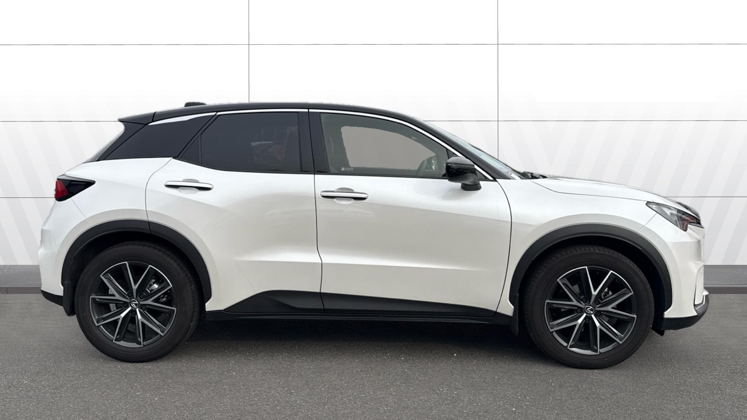 Used Lexus LBX 2024 for sale - 76157691: Photo 5