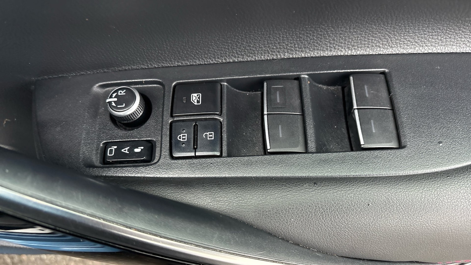 Used Toyota Corolla 2020 for sale - 77128093: Photo 45