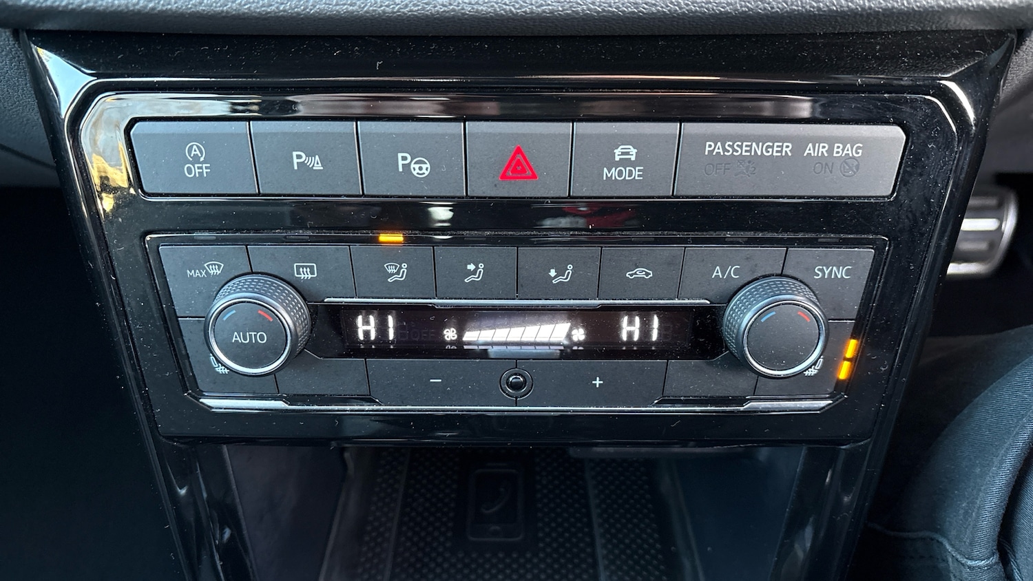 Used Volkswagen T-Cross 2020 for sale - 76905973: Photo 31