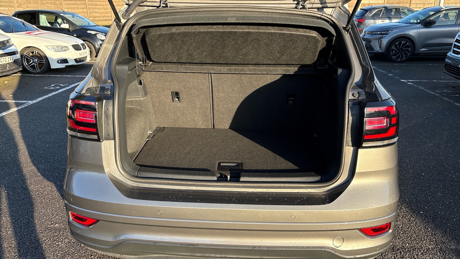 Used Volkswagen T-Cross 2020 for sale - 76905973: Photo 4