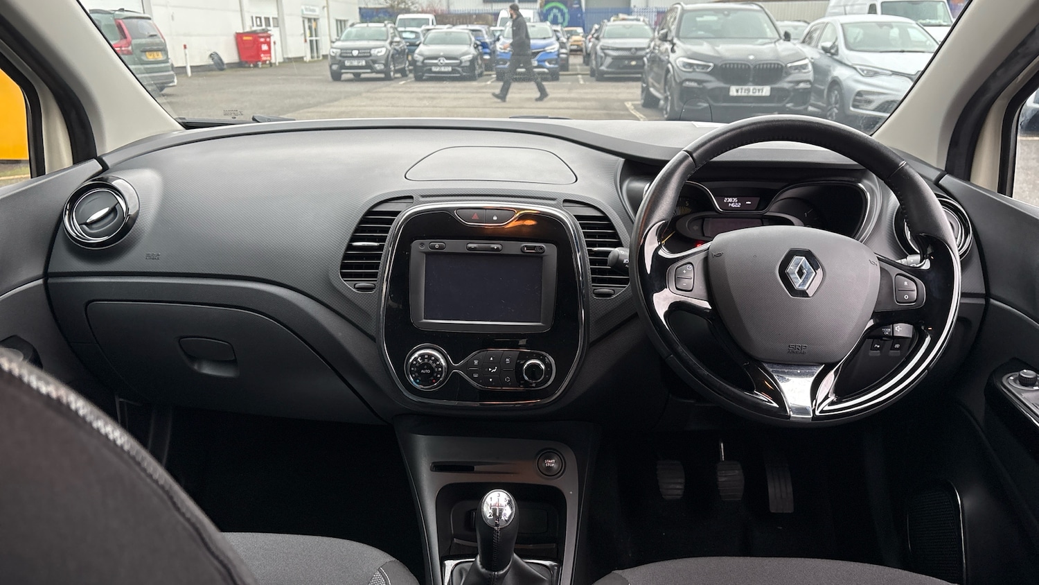 Used Renault Captur 2015 for sale - 77420965: Photo 10