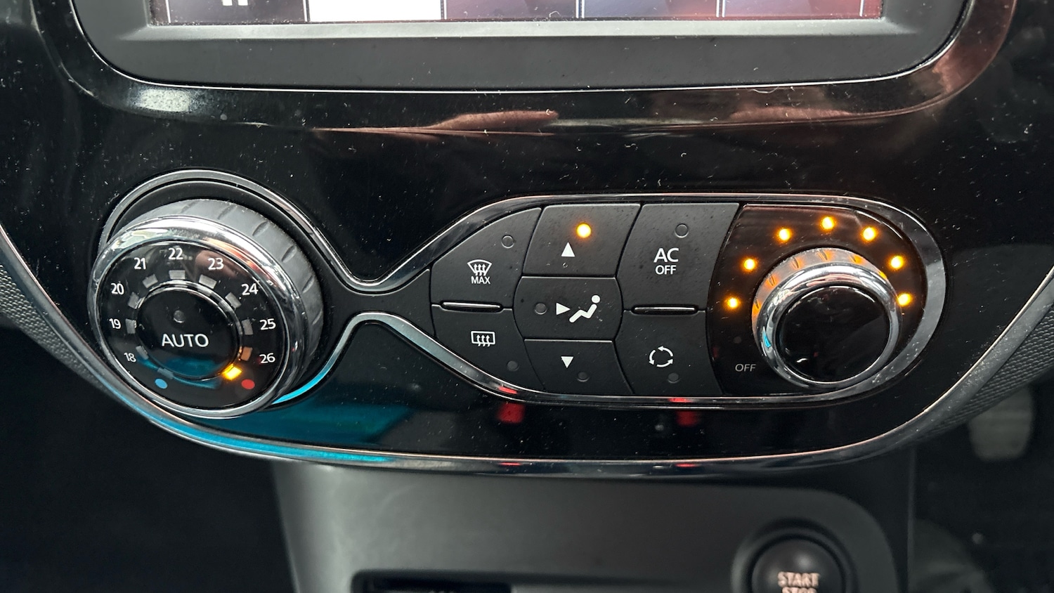 Used Renault Captur 2015 for sale - 77420965: Photo 25