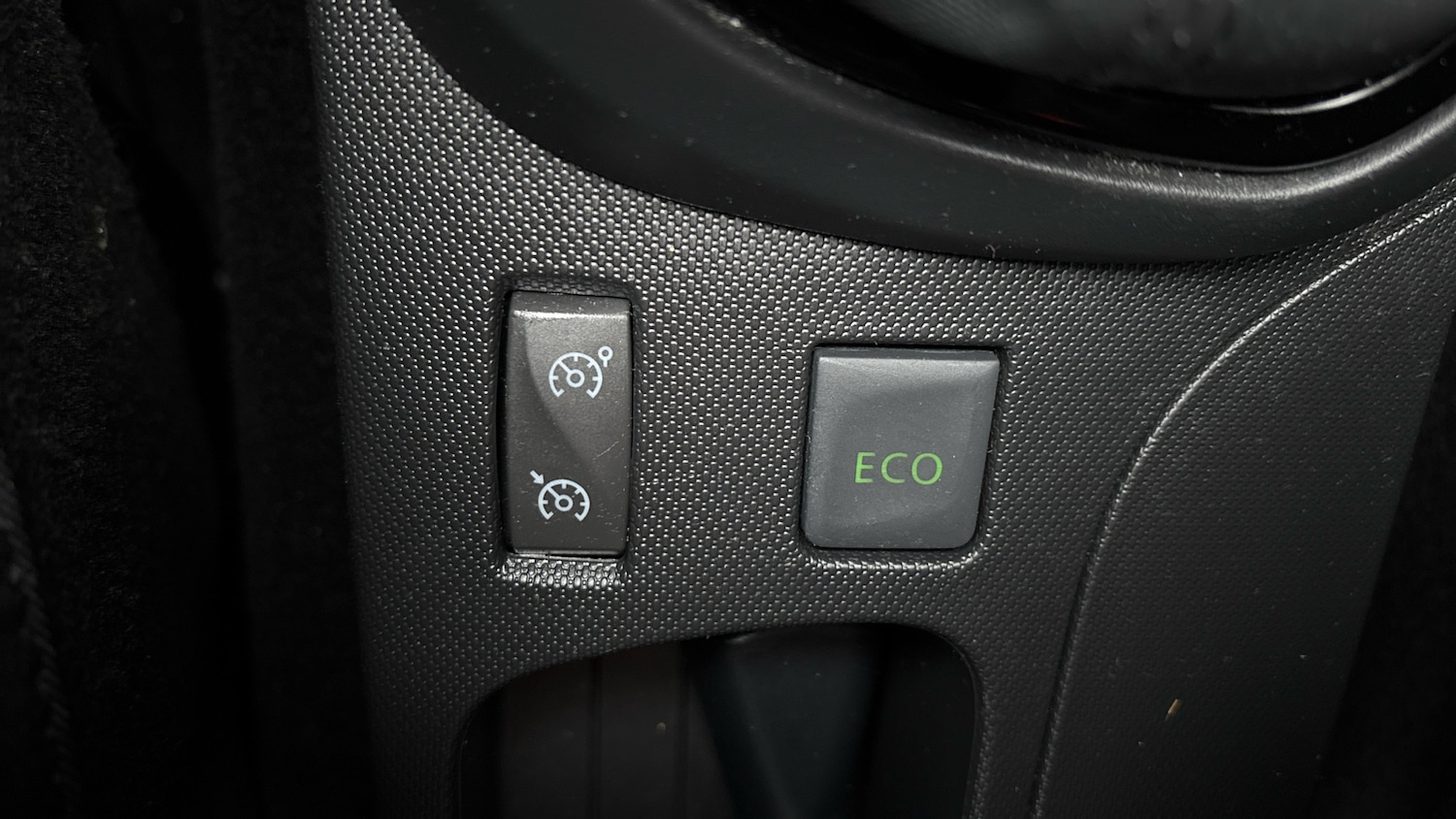 Used Renault Captur 2015 for sale - 77420965: Photo 29