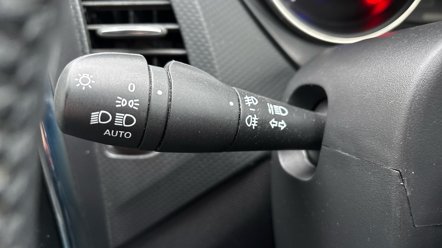 Used Renault Captur 2015 for sale - 77420965: Photo 36