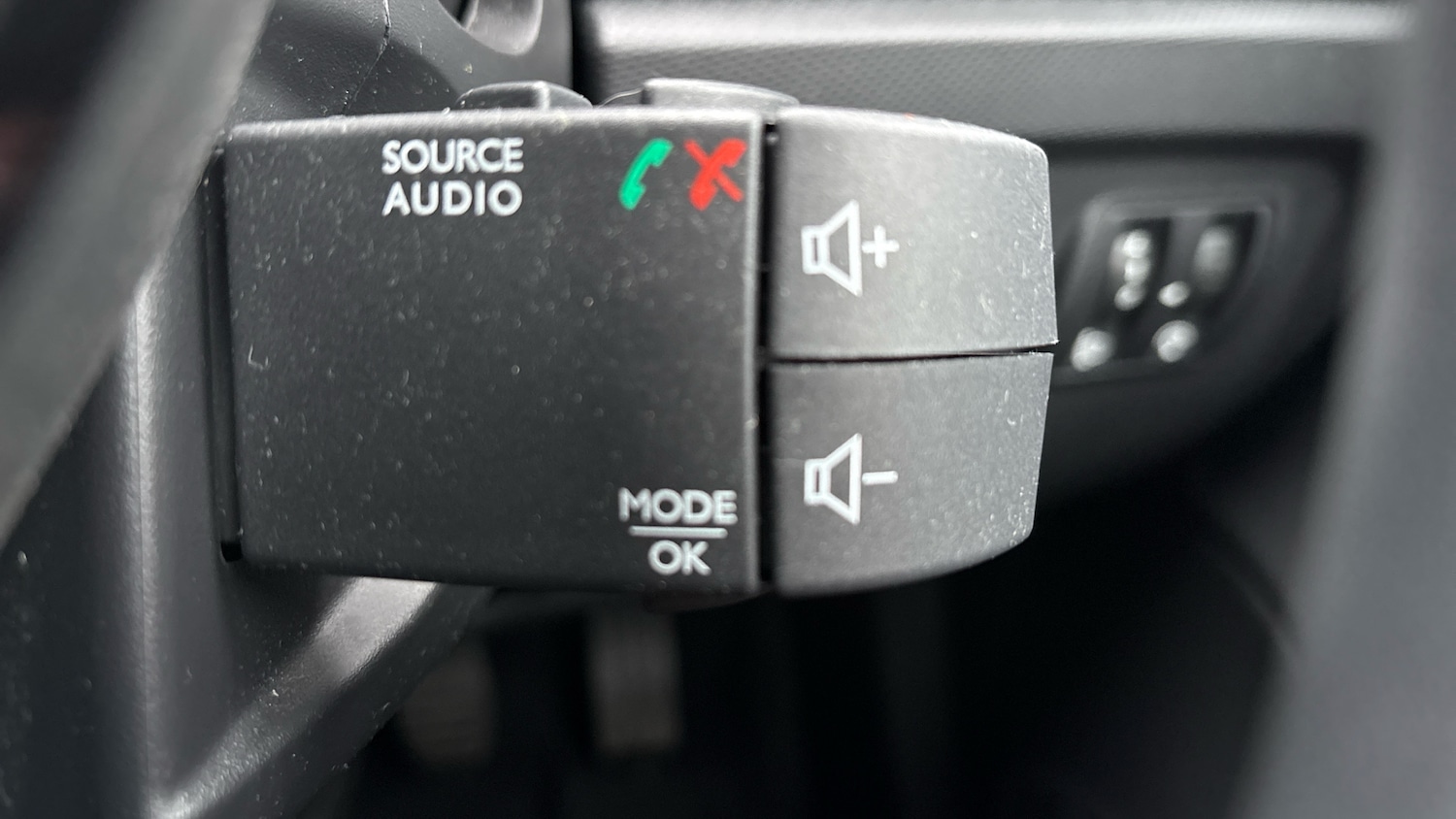 Used Renault Captur 2015 for sale - 77420965: Photo 41