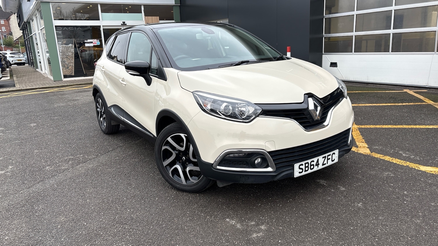 Used Renault Captur 2015 for sale - 77420965: Photo 49