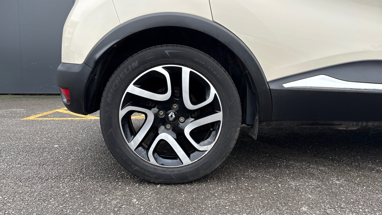 Used Renault Captur 2015 for sale - 77420965: Photo 7