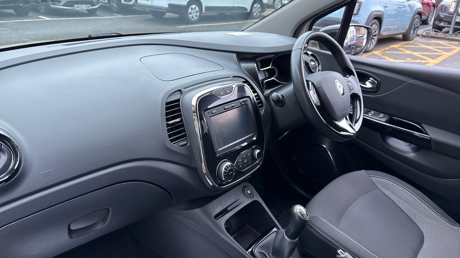 Used Renault Captur 2015 for sale - 77420965: Photo 9