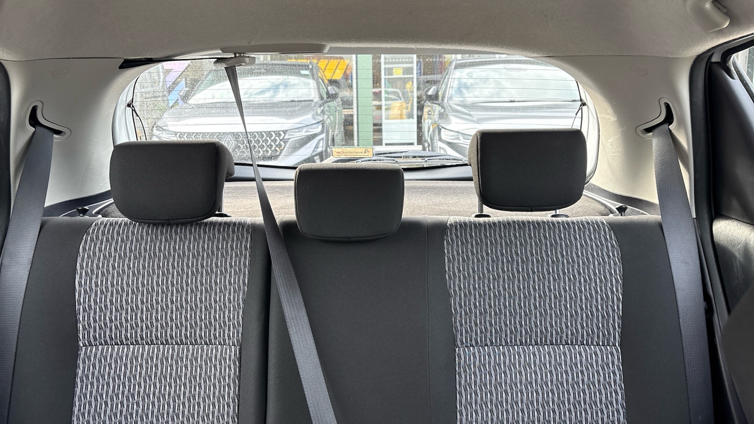 Used Toyota Yaris 2013 for sale - 76467915: Photo 15