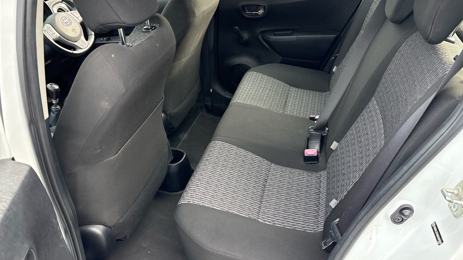 Used Toyota Yaris 2013 for sale - 76467915: Photo 16