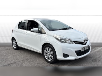 Used Toyota Yaris 2013 for sale - 76467915: Photo