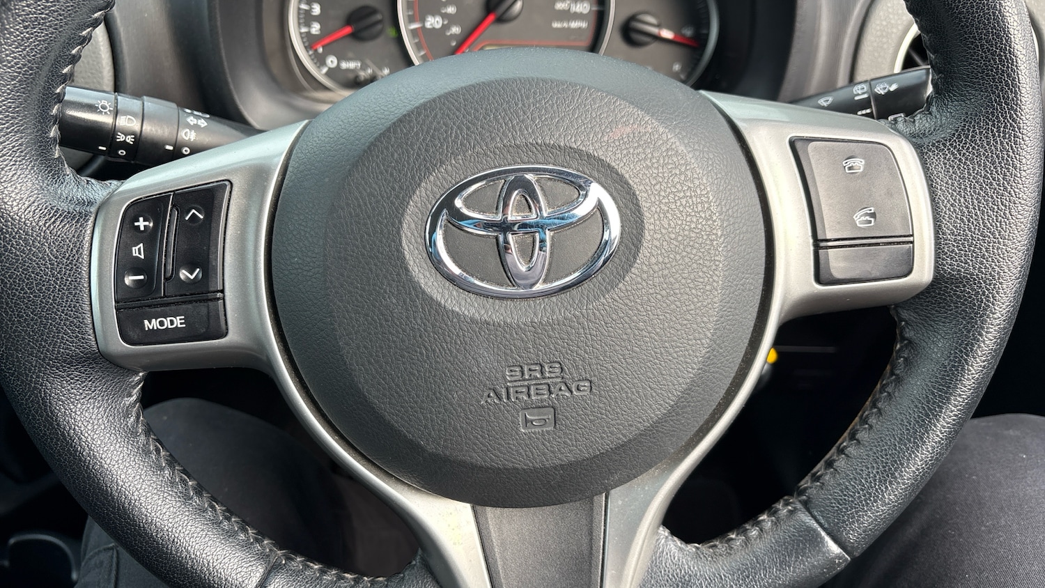 Used Toyota Yaris 2013 for sale - 76467915: Photo 22