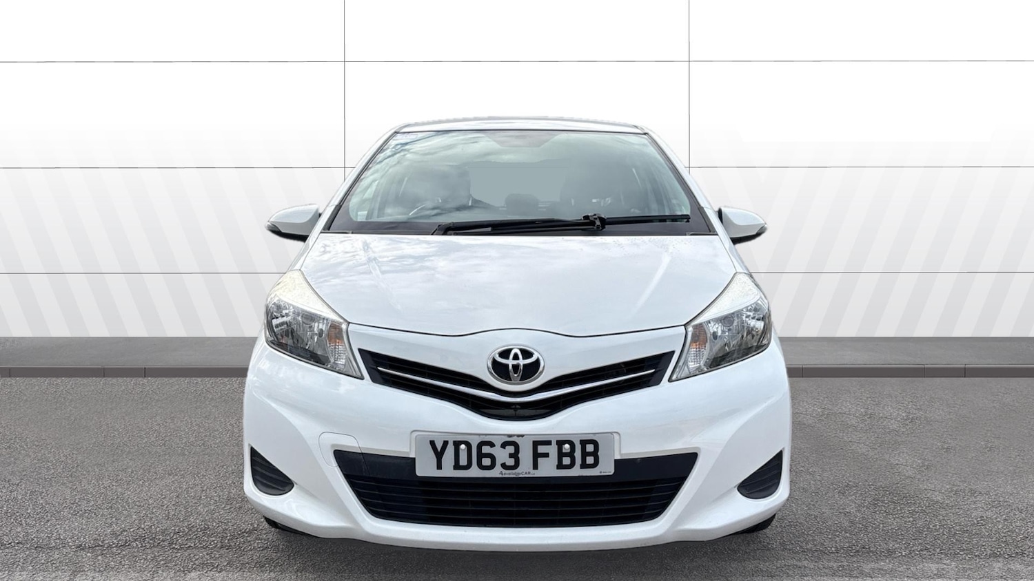 Used Toyota Yaris 2013 for sale - 76467915: Photo 3