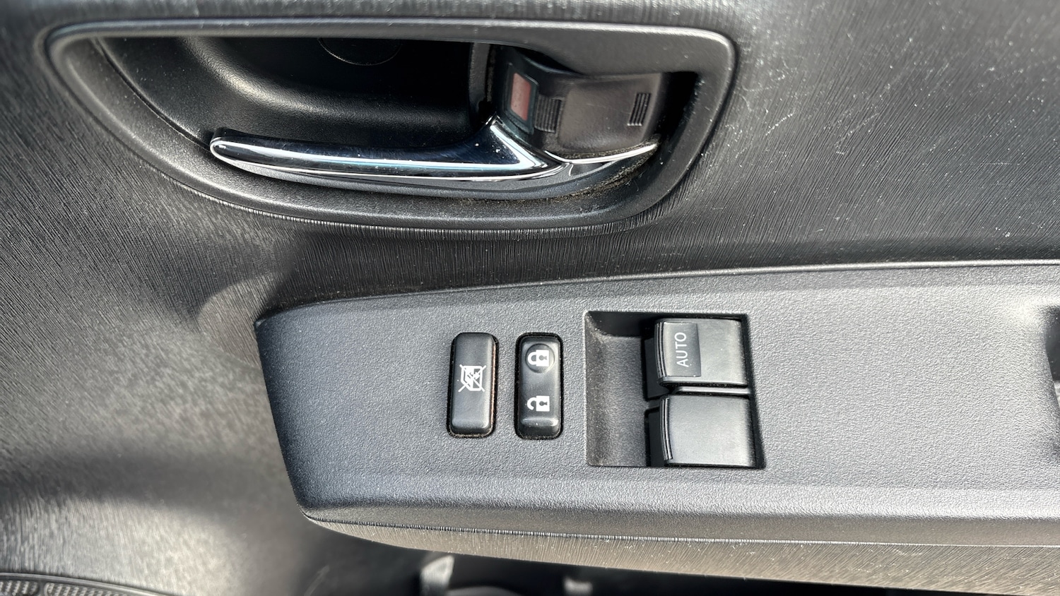 Used Toyota Yaris 2013 for sale - 76467915: Photo 33